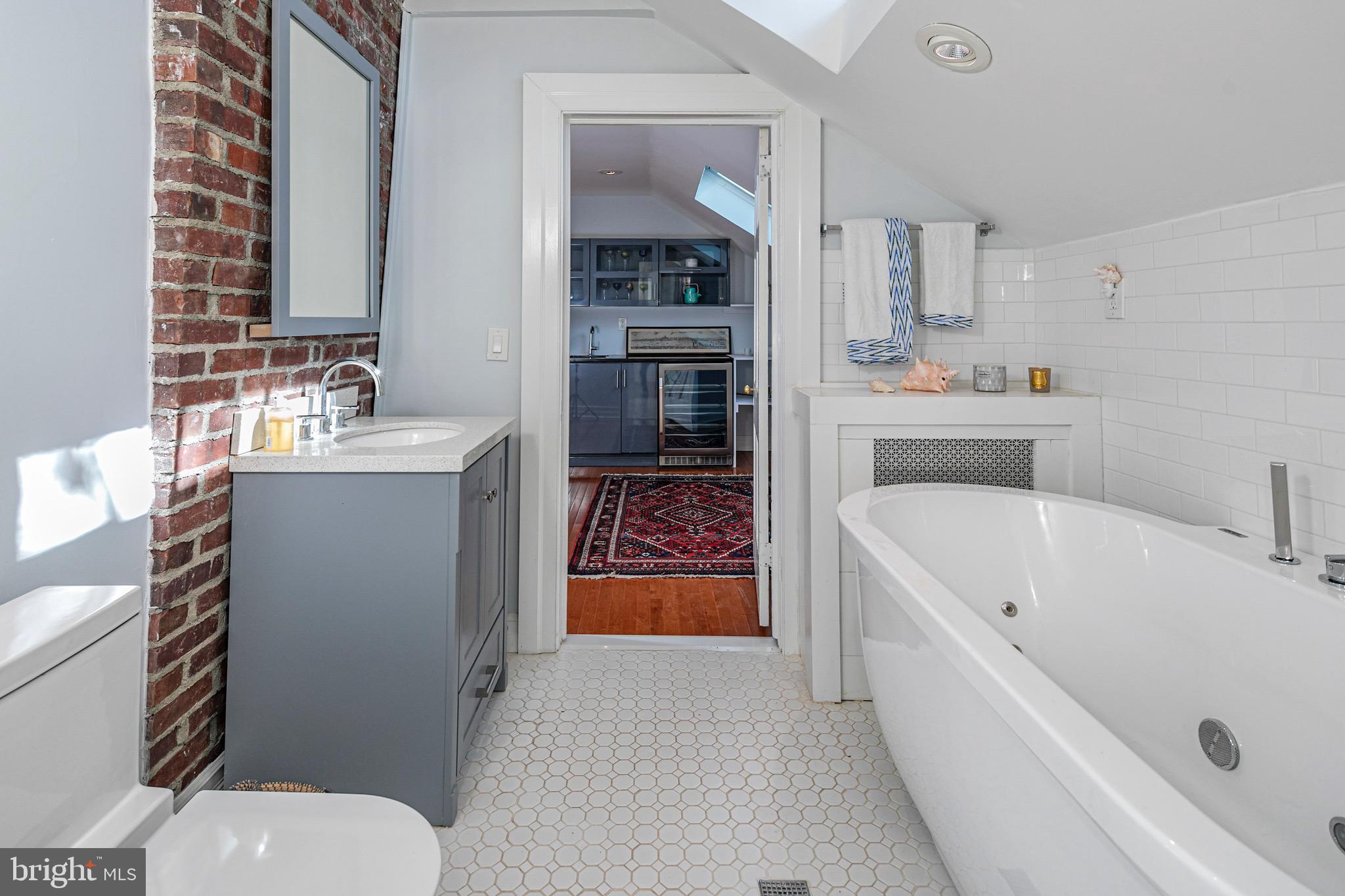 INSTITUTE AREA - Residential