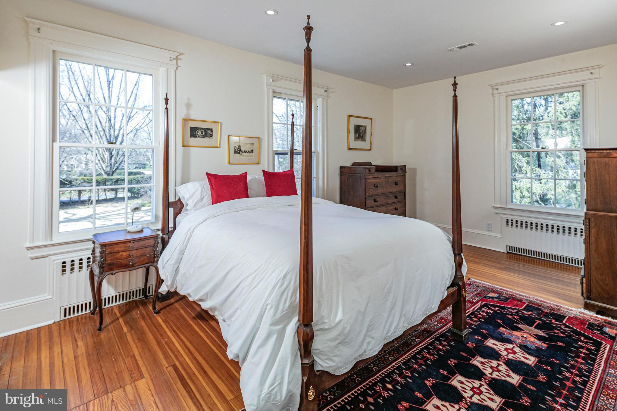 INSTITUTE AREA - Residential