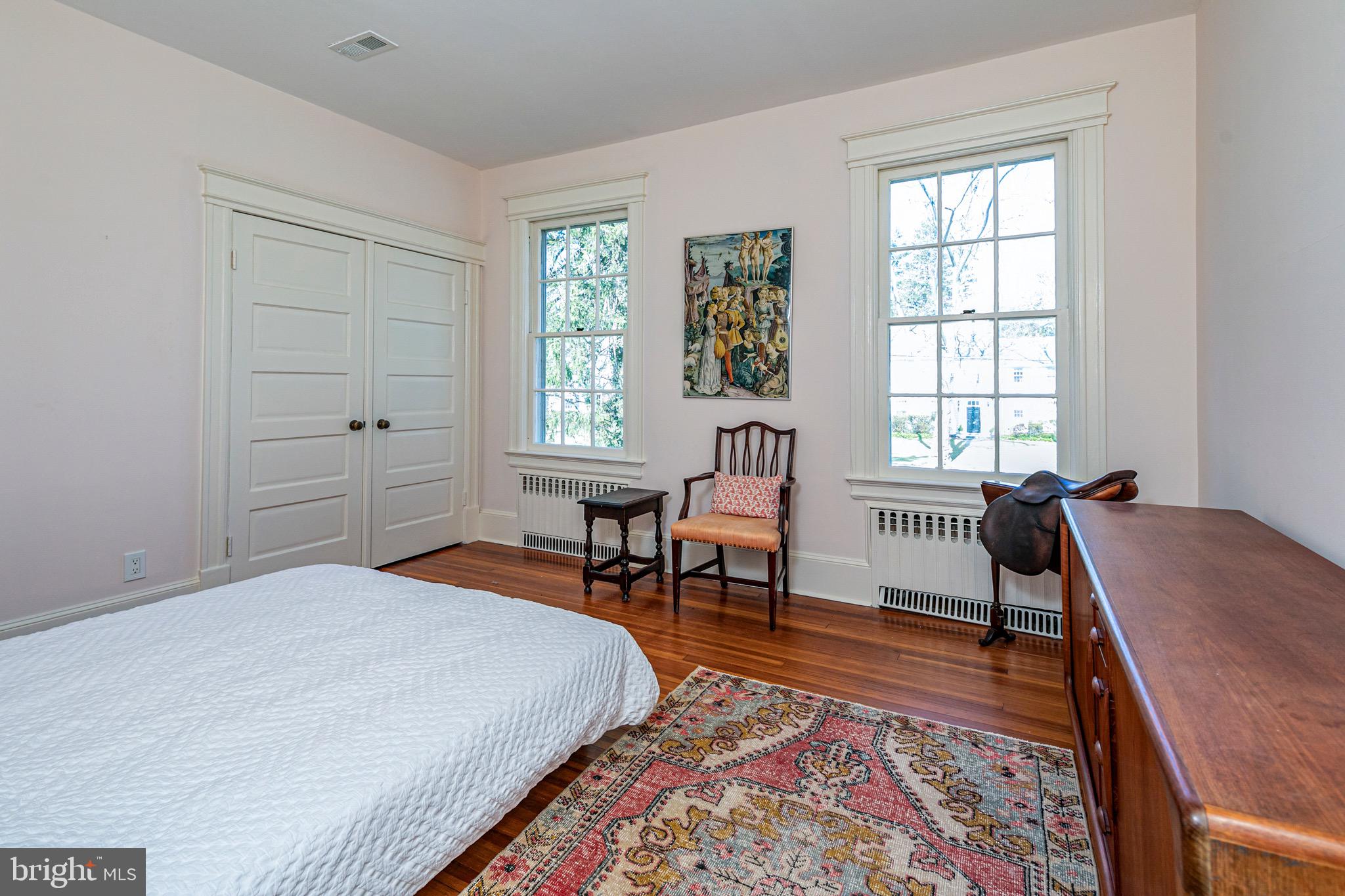 INSTITUTE AREA - Residential