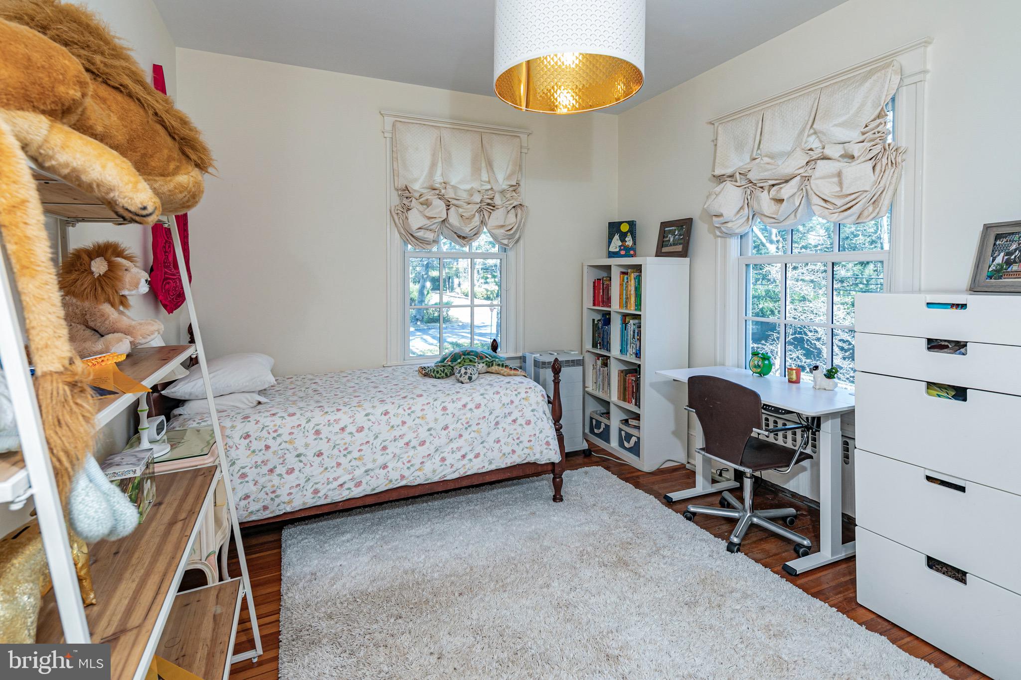 INSTITUTE AREA - Residential