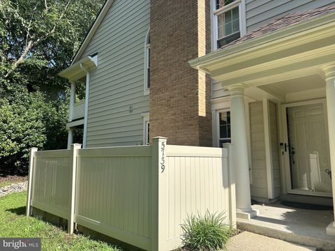 5739 BALSAM GROVE 61 NORTH BETHESDA MD 20852