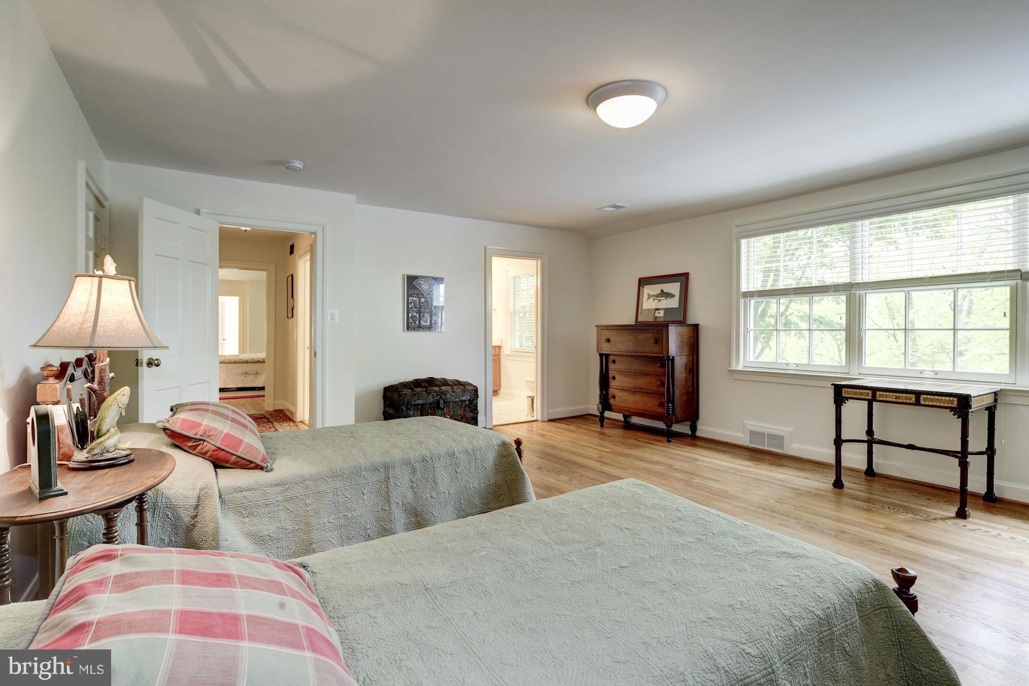 POTOMAC FALLS - Residential