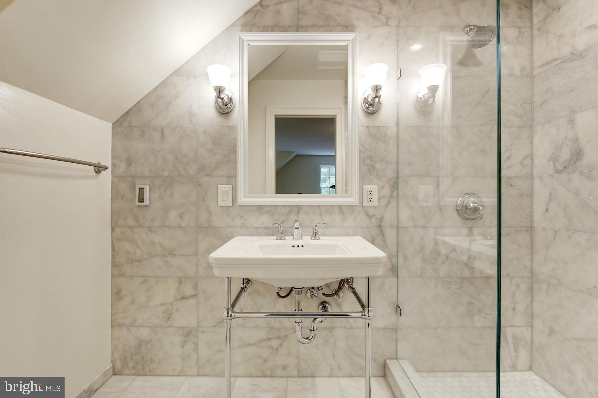 POTOMAC FALLS - Residential