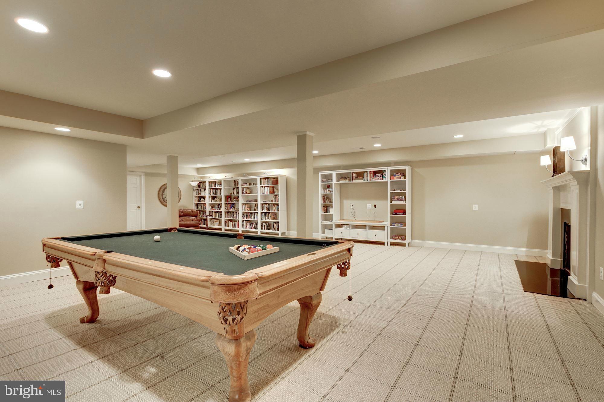 POTOMAC FALLS - Residential