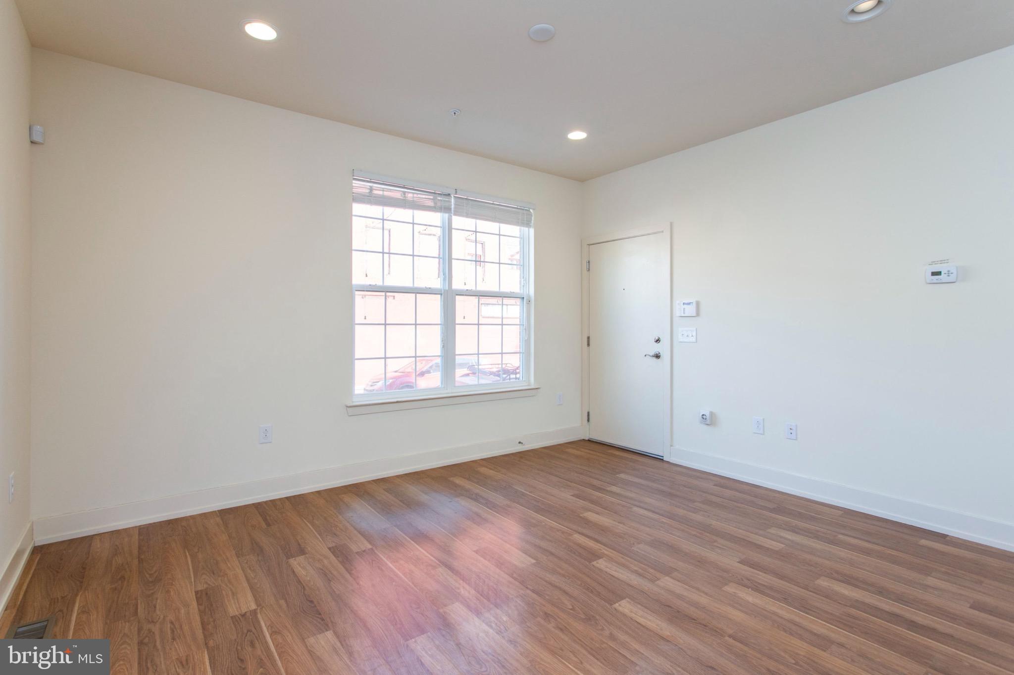 TEMPLE UNIVERSITY - Residential Lease