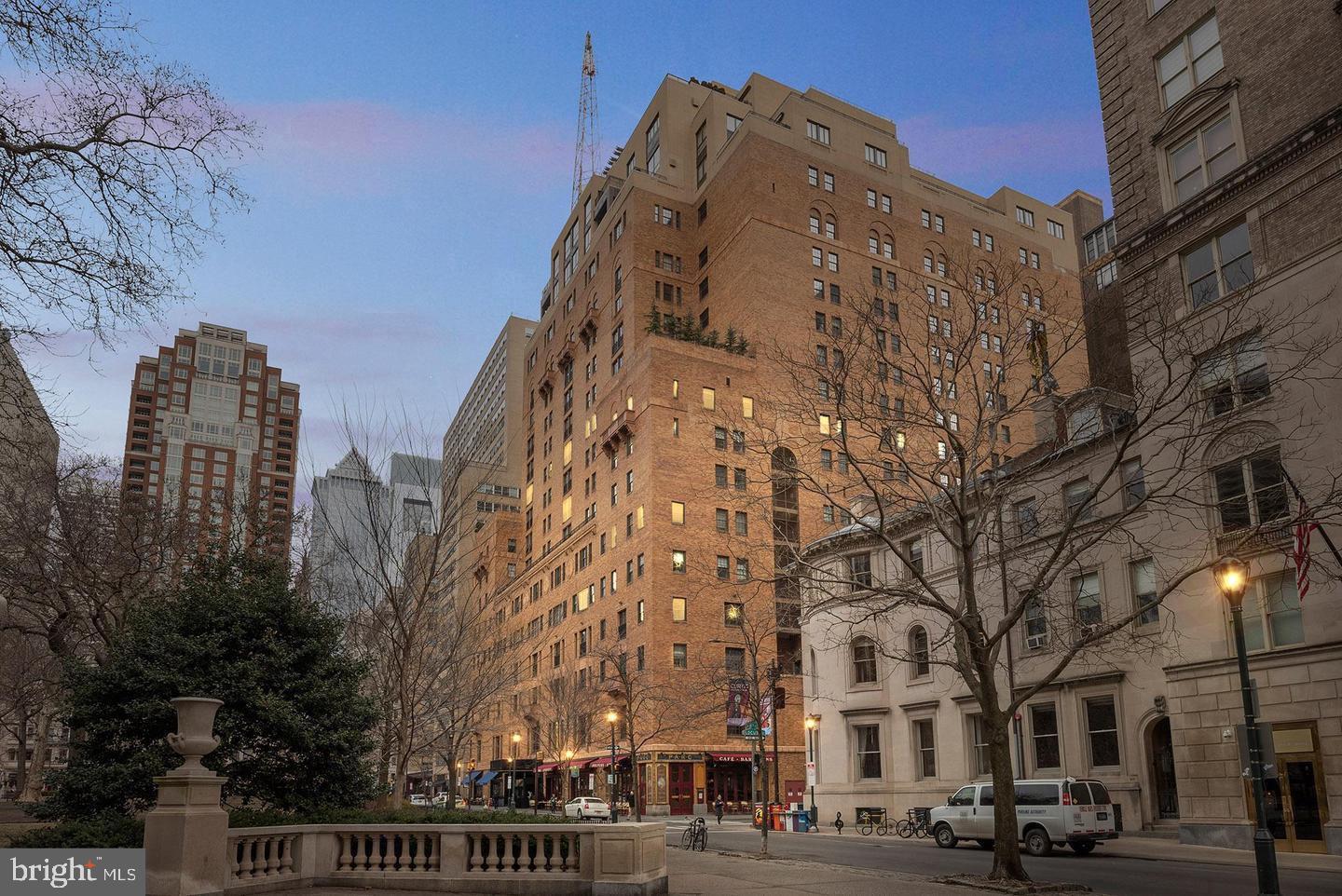 RITTENHOUSE SQUARE - Residential