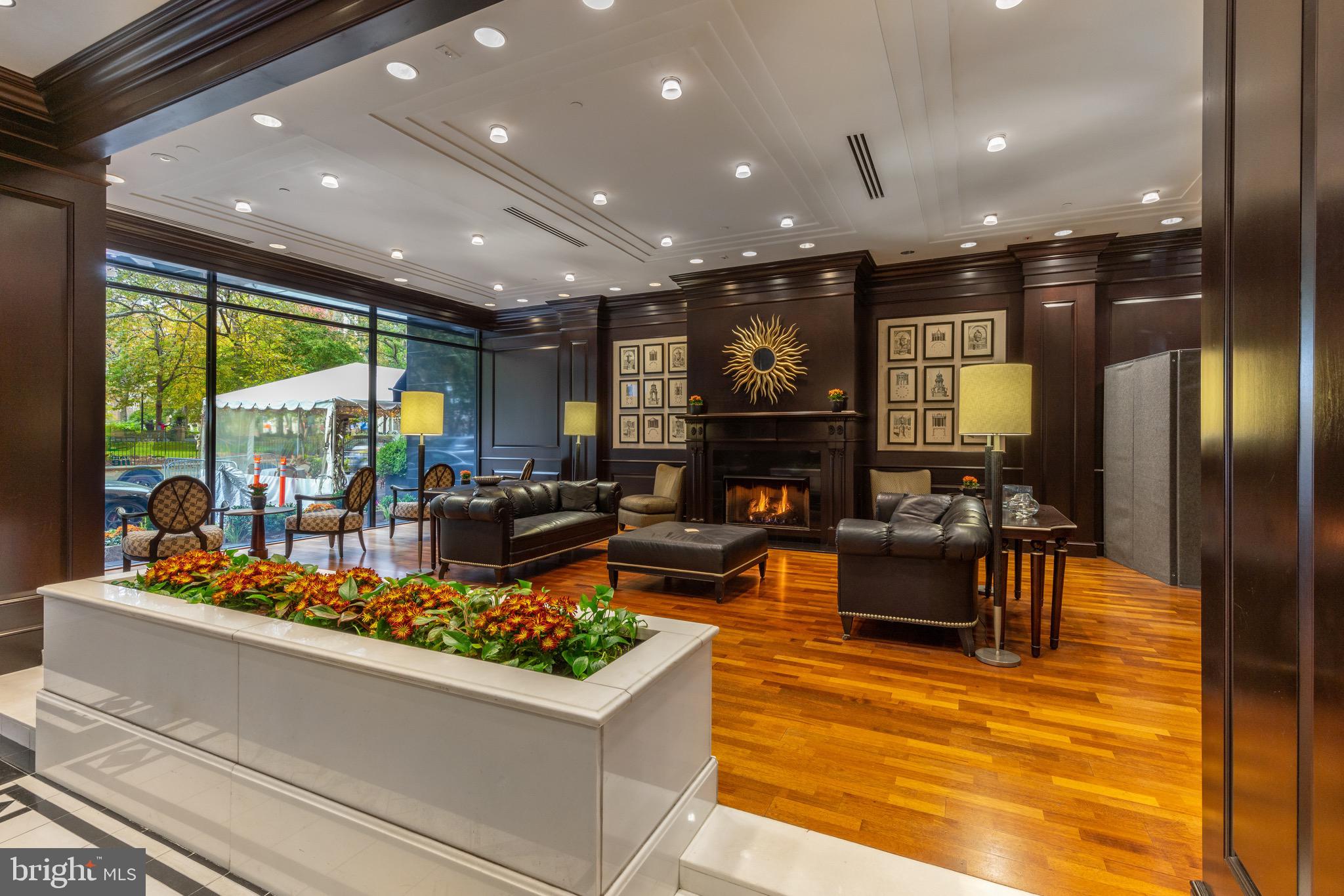 RITTENHOUSE SQUARE - Residential