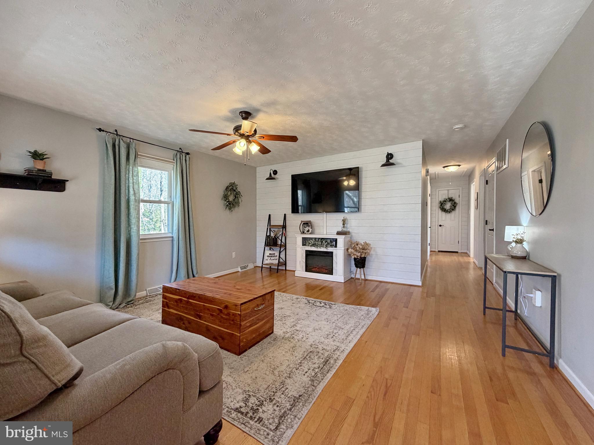 PLEASANT ACRES - Residential