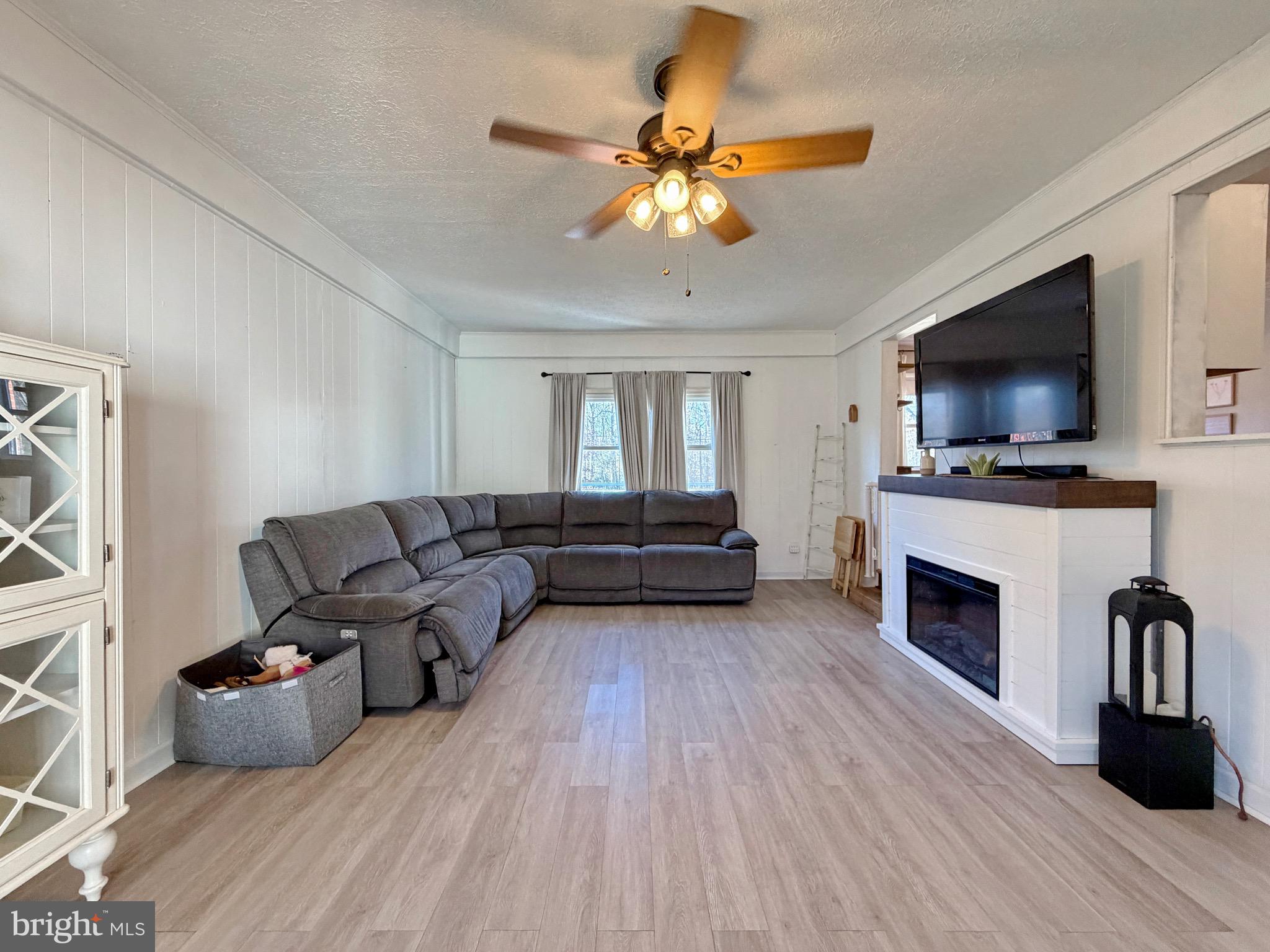 PLEASANT ACRES - Residential