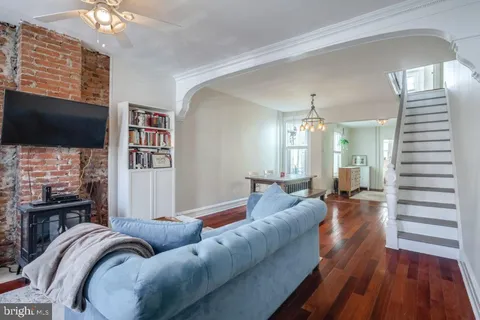 1615 S 16th Street, Philadelphia, PA MLS: PAPH2462364