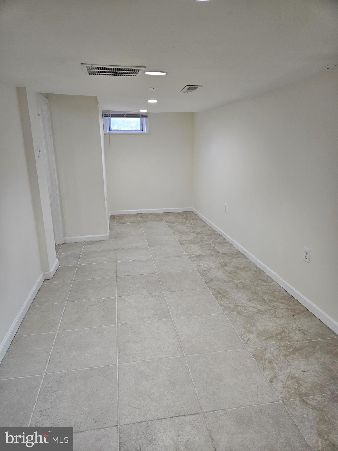 WASHINGTON SUBURBAN HOME - Residential