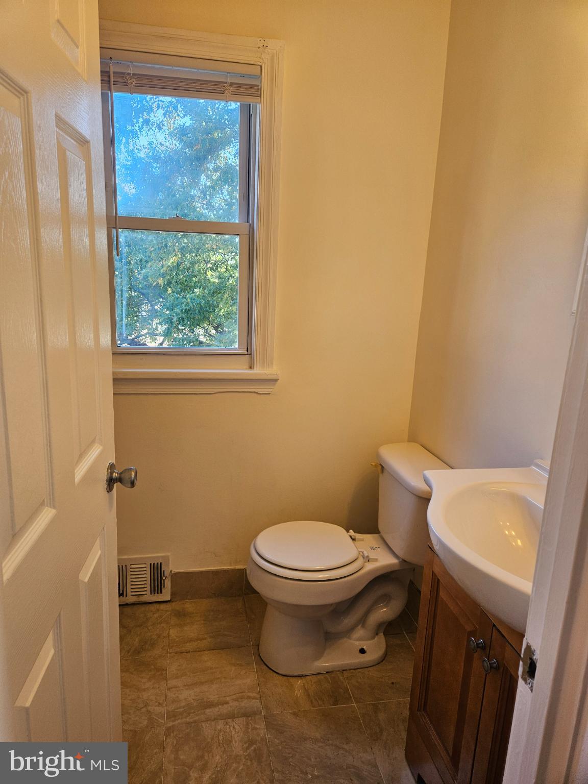 WASHINGTON SUBURBAN HOME - Residential