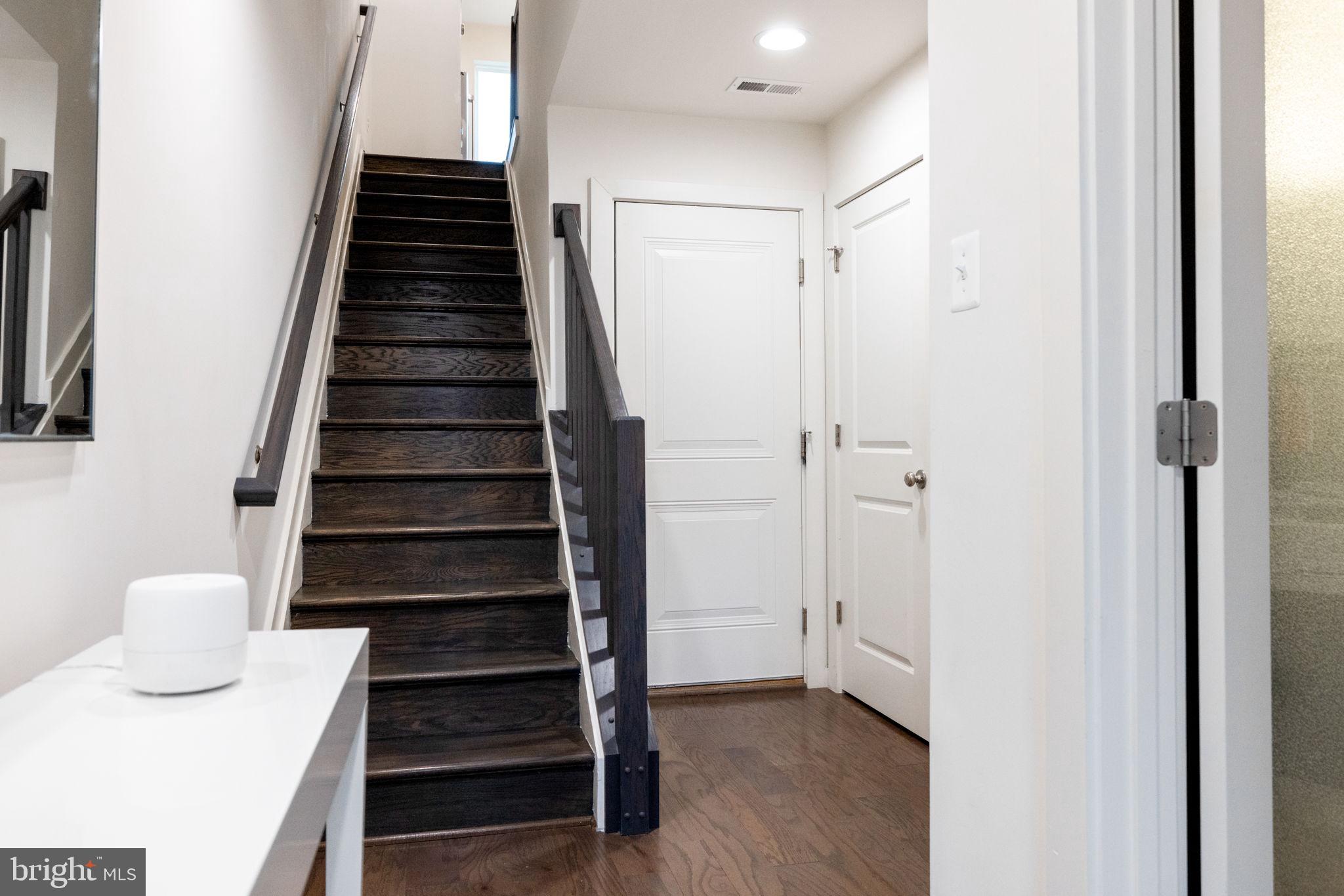 RIVER PLACE - Residential