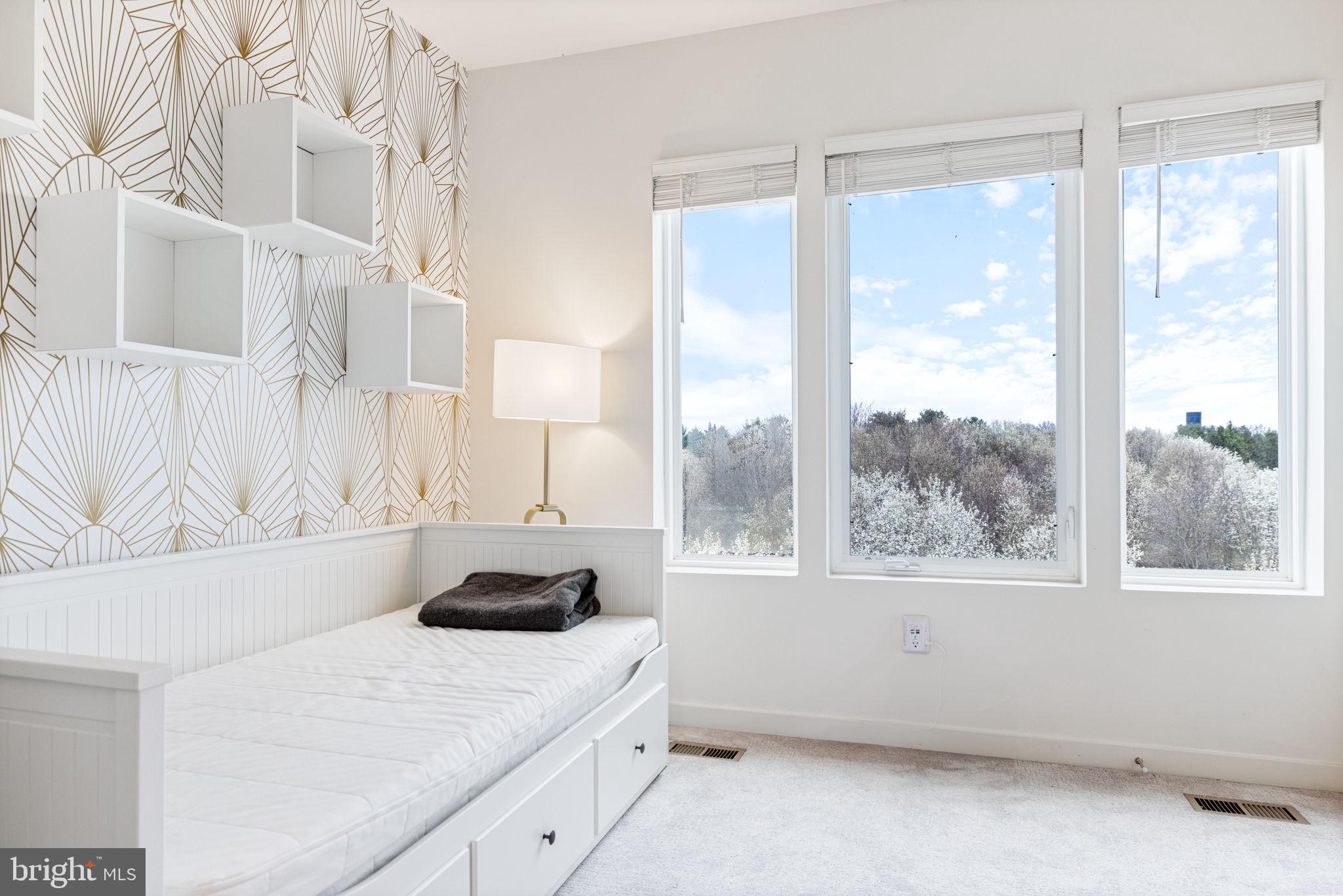 RIVER PLACE - Residential