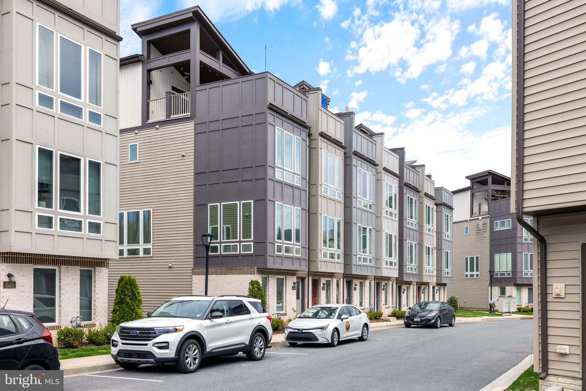 RIVER PLACE - Residential