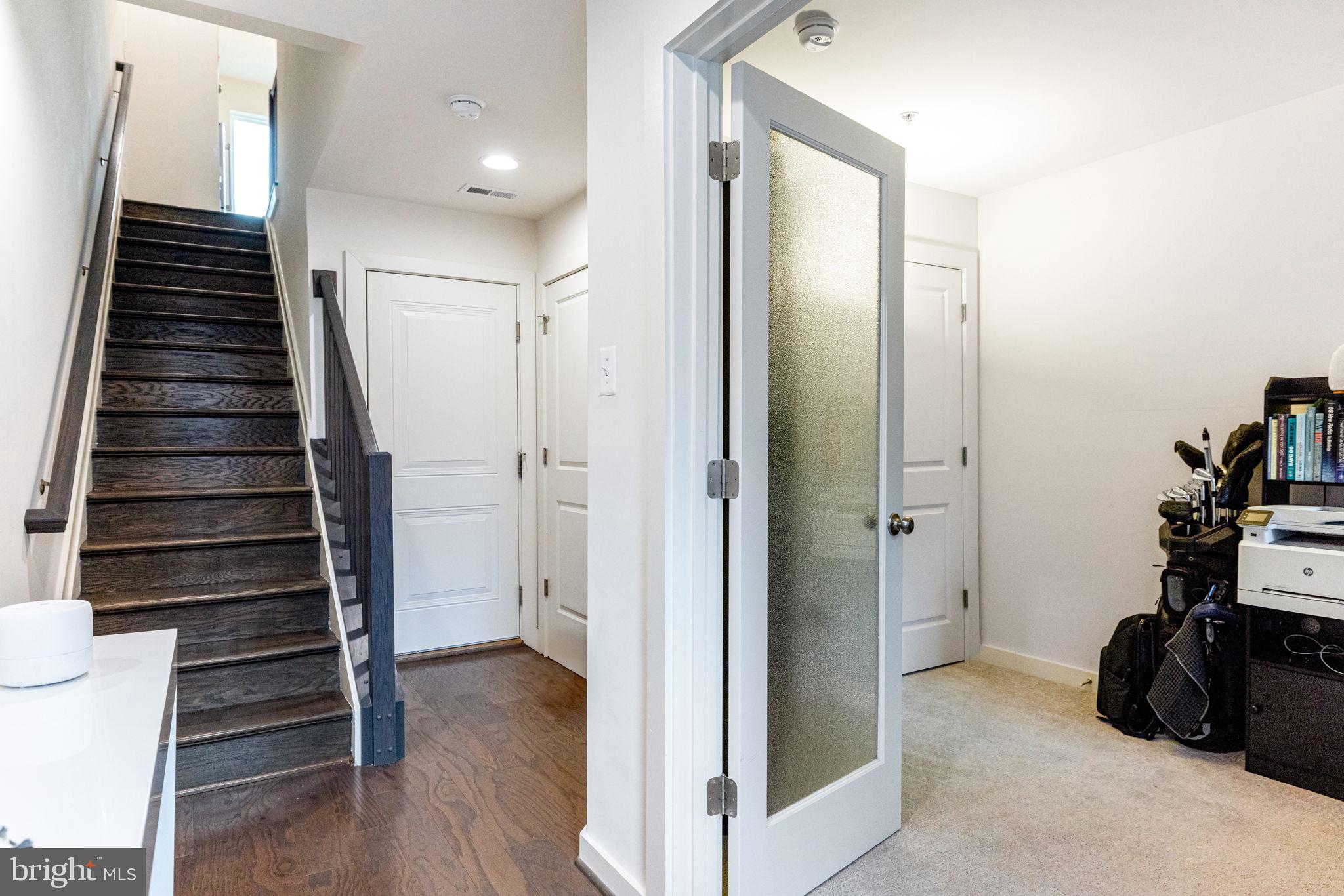 RIVER PLACE - Residential