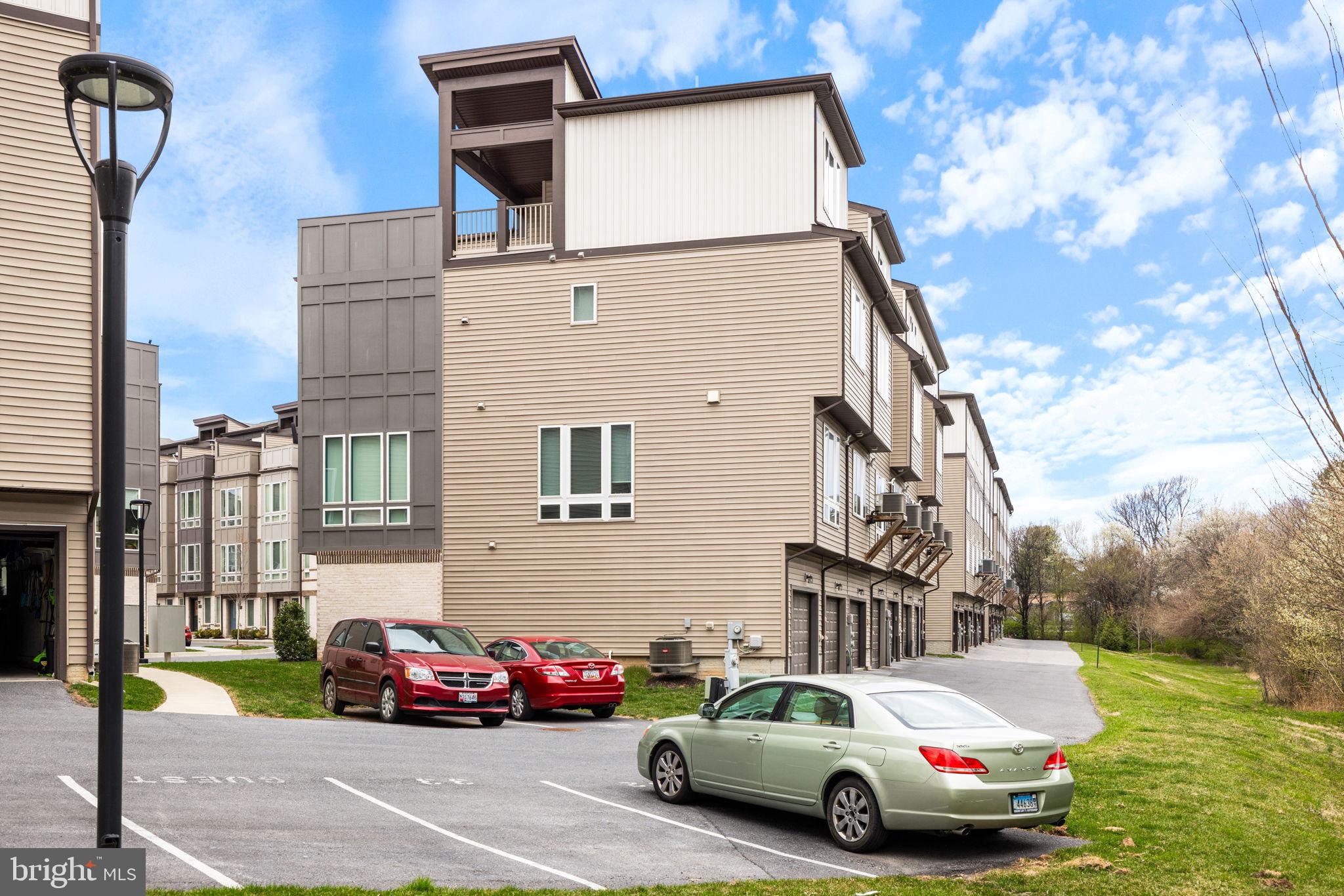 RIVER PLACE - Residential