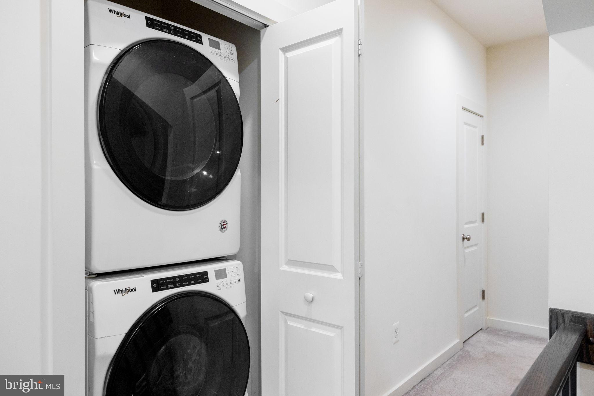 RIVER PLACE - Residential