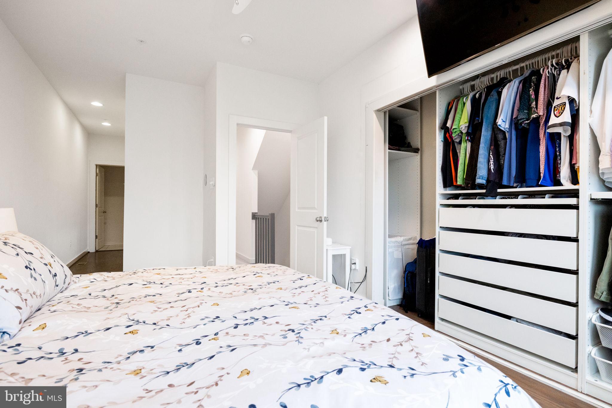 RIVER PLACE - Residential