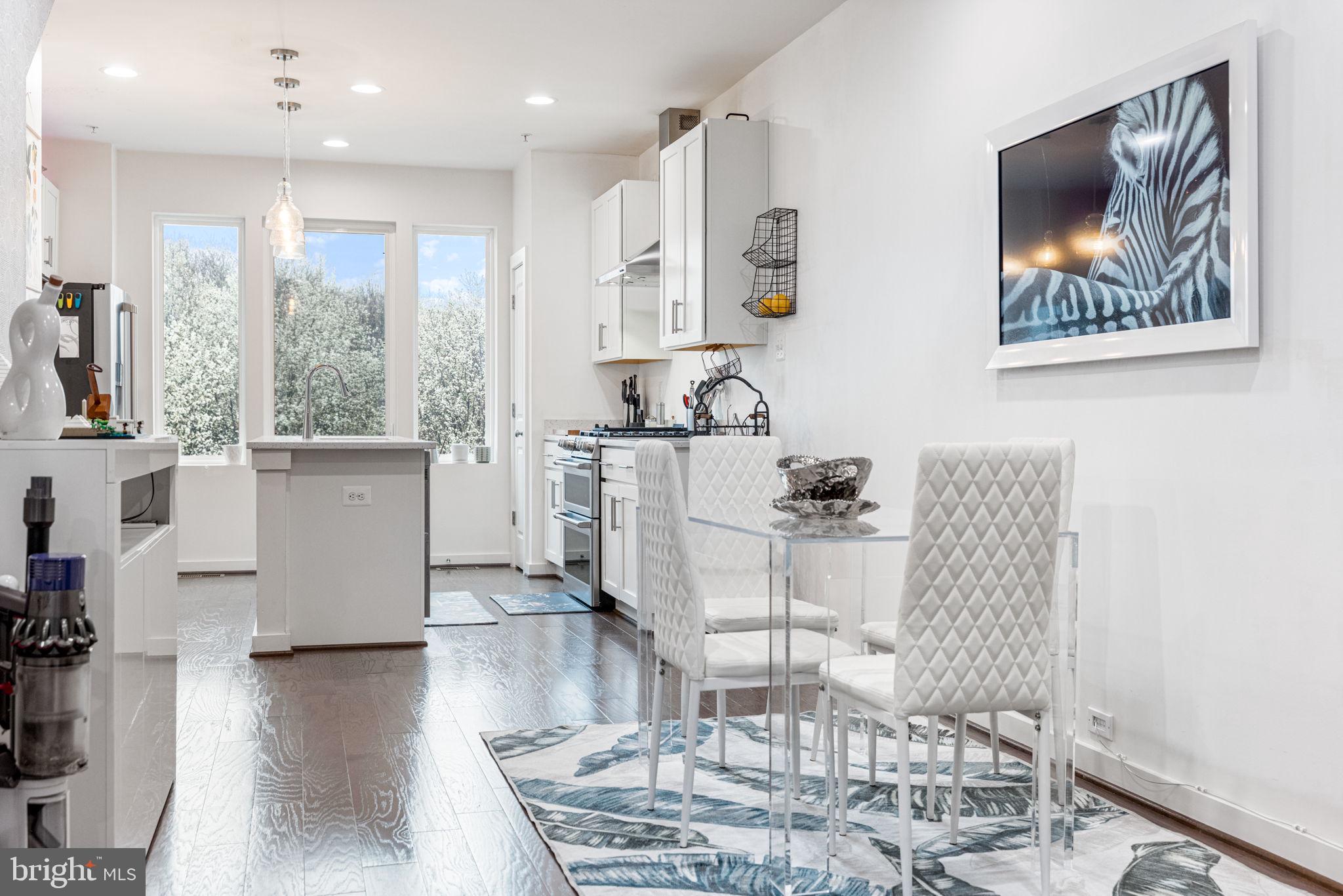 RIVER PLACE - Residential