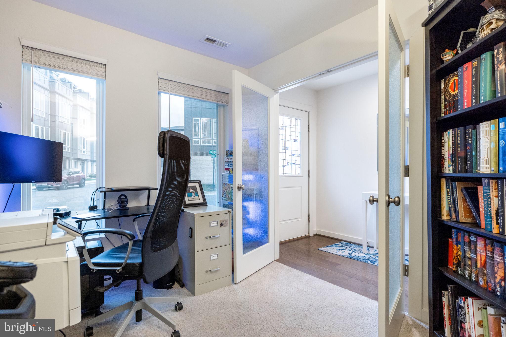 RIVER PLACE - Residential