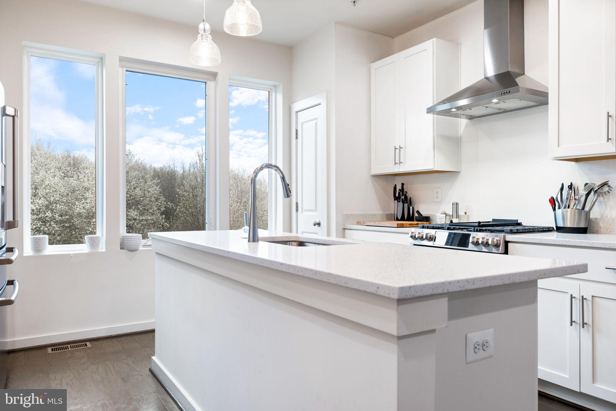 RIVER PLACE - Residential