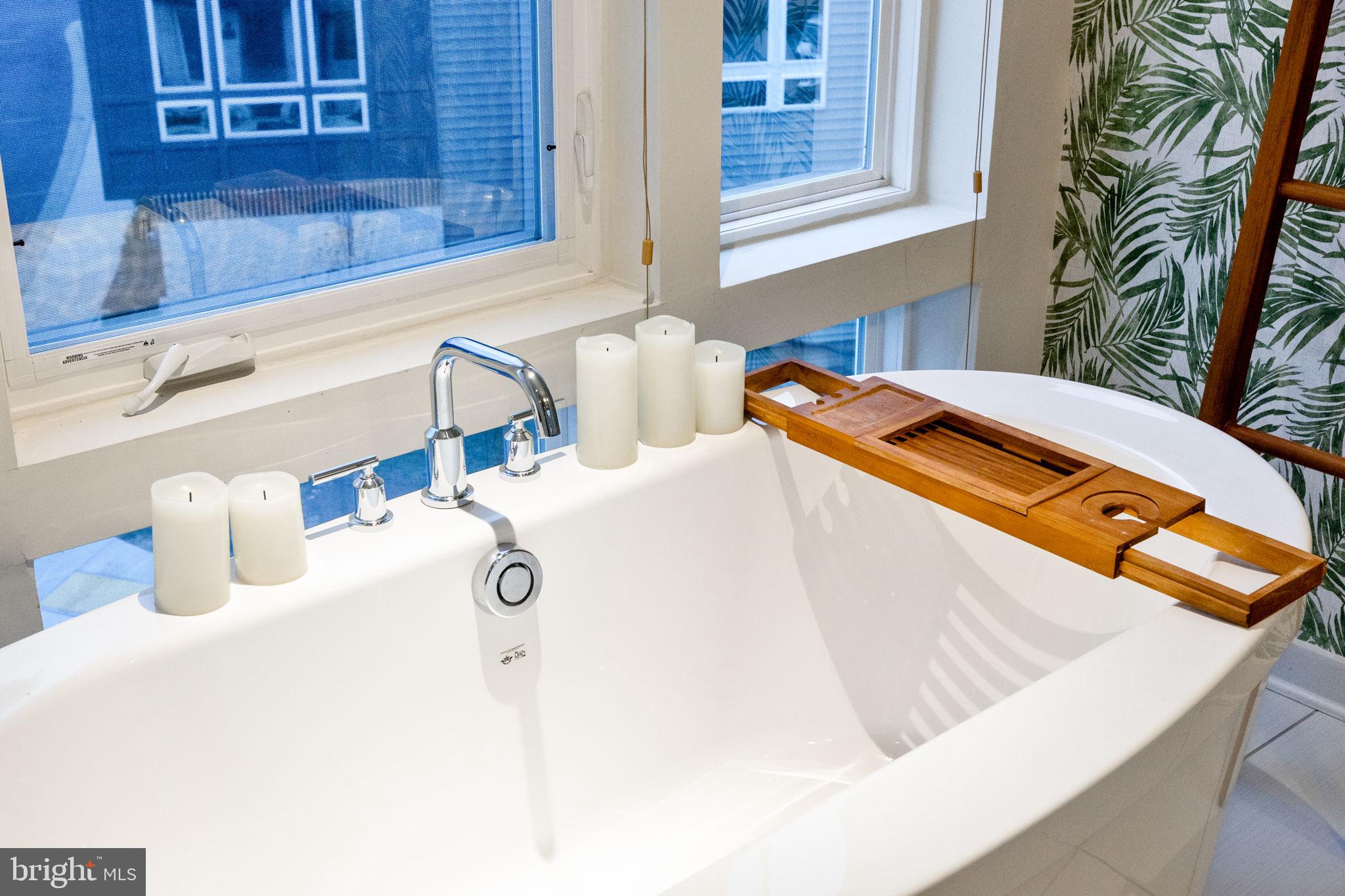 RIVER PLACE - Residential