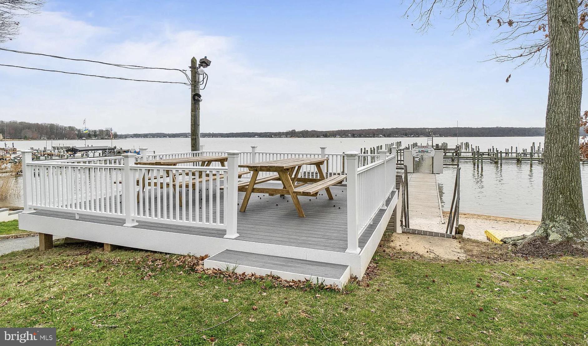 ELKMORE - Residential