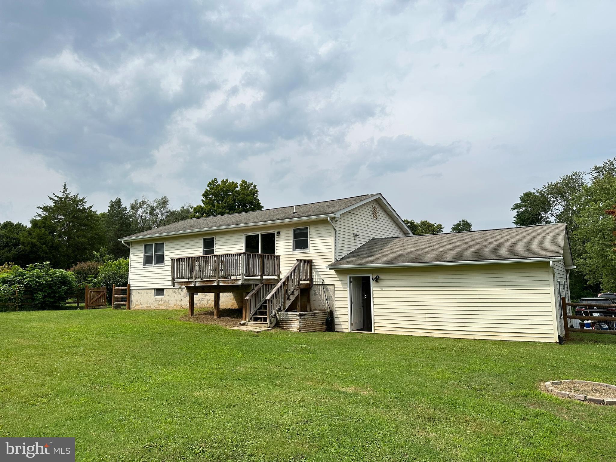 ELKMORE - Residential