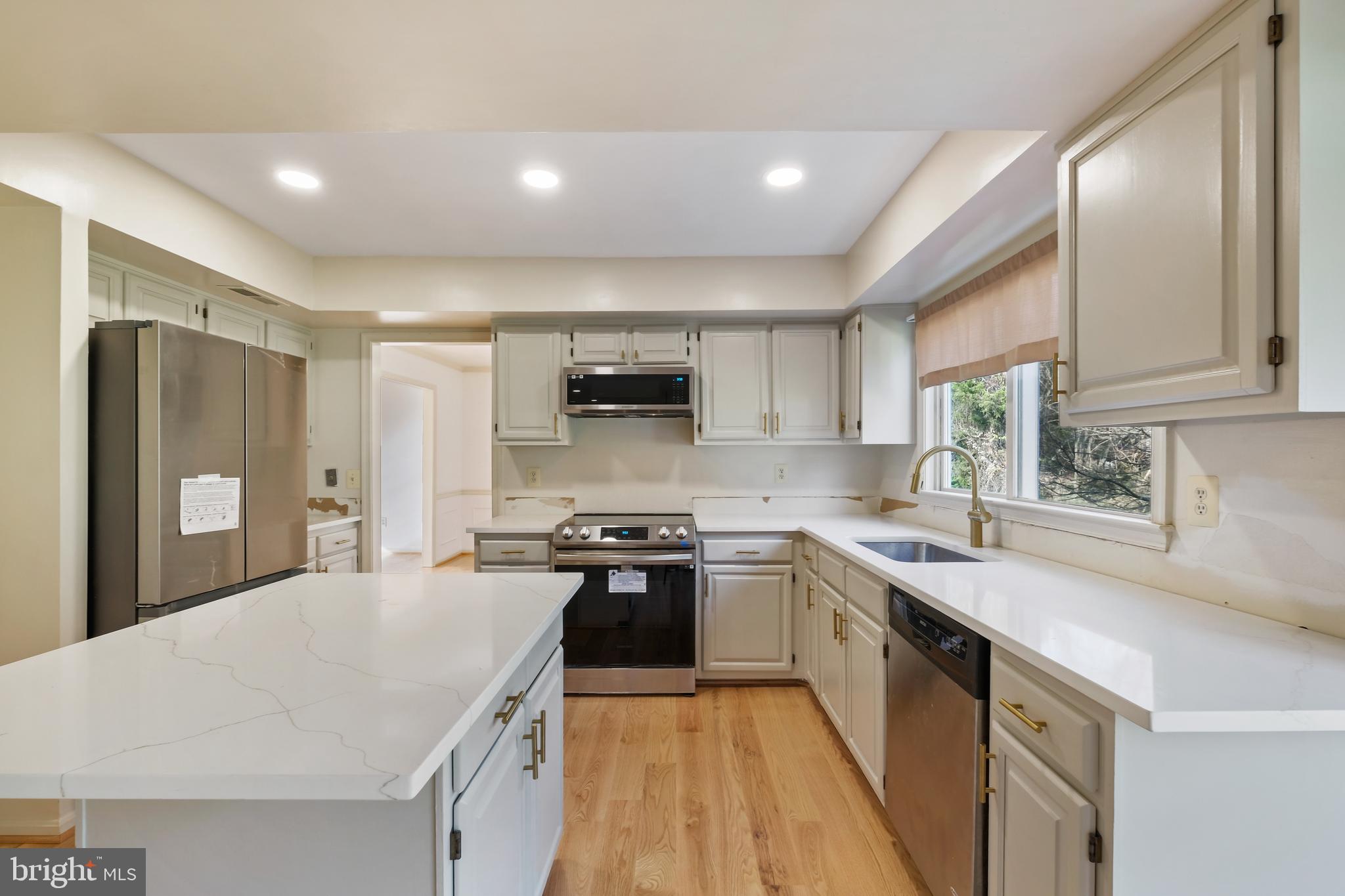 13905 HUXLEY COVE COURT