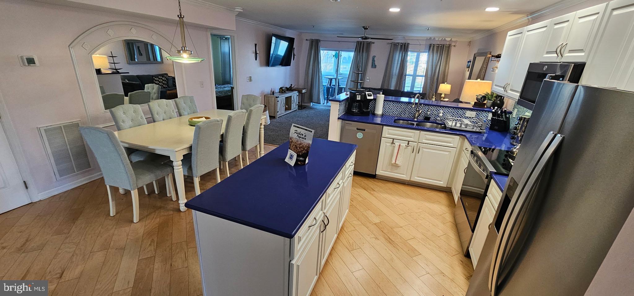 3300 SANIBEL CIRCLE 3301