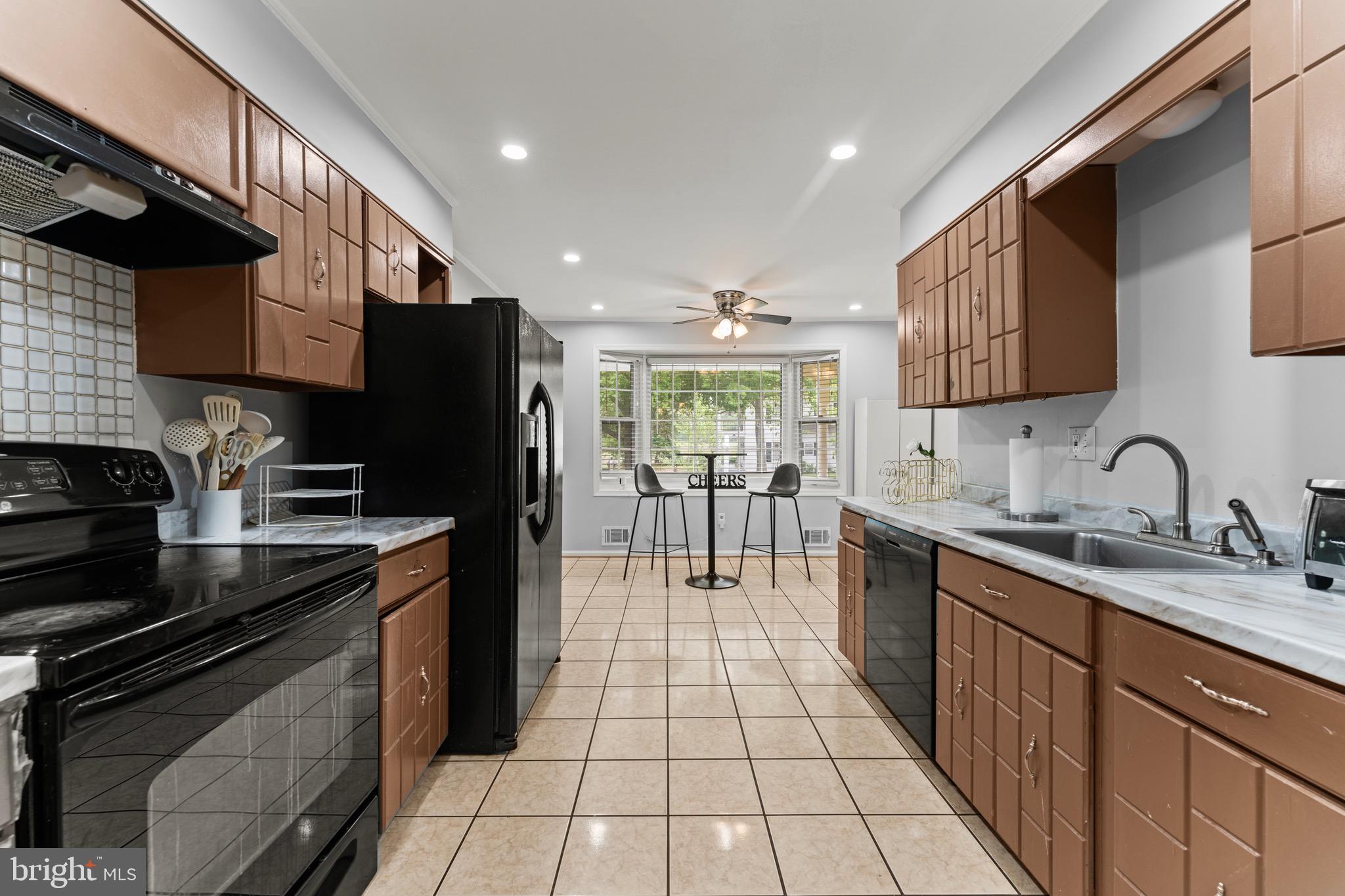 MAPLEWOOD - Residential