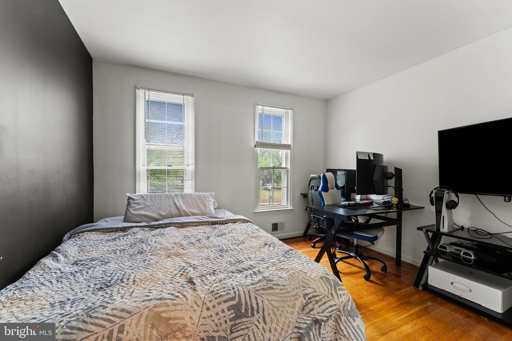 MAPLEWOOD - Residential