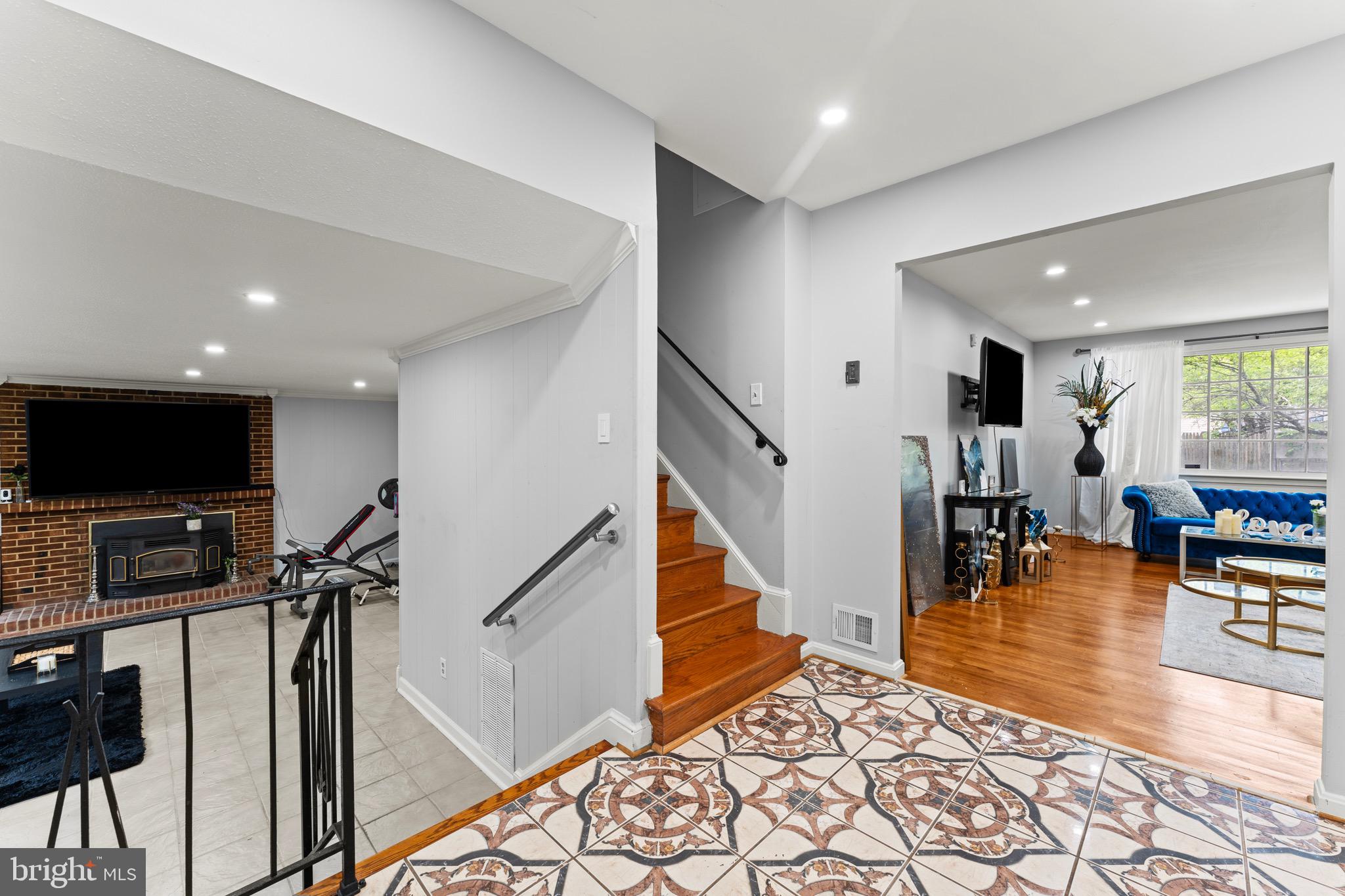 MAPLEWOOD - Residential