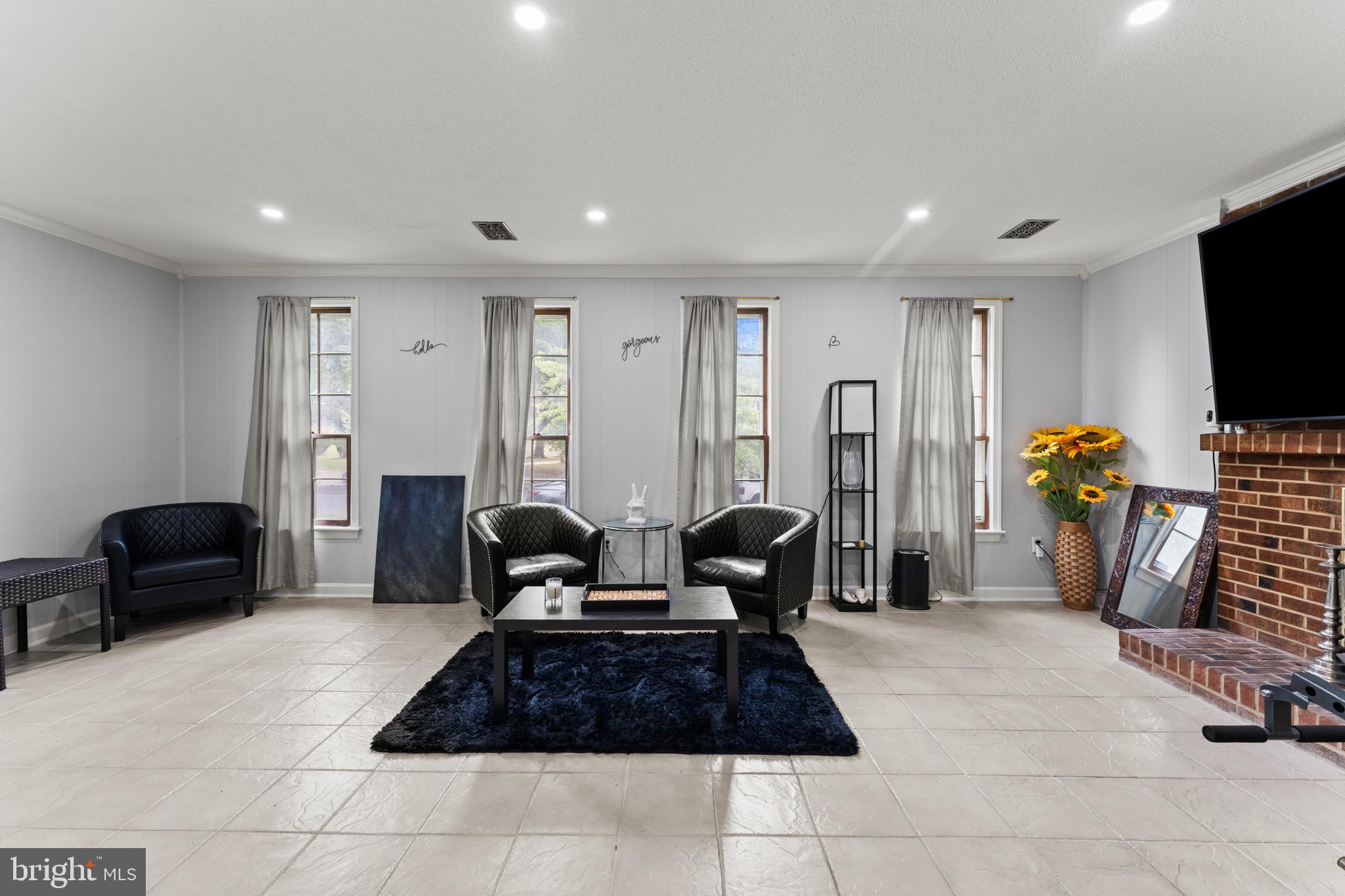 MAPLEWOOD - Residential