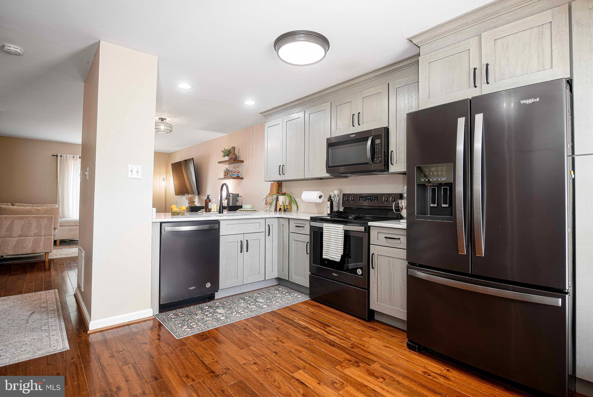 MARBLE HILL - Residential