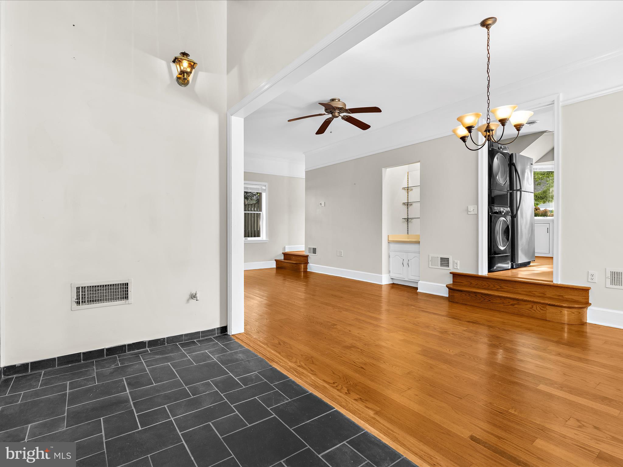 CARRIAGE HOUSE - Residential