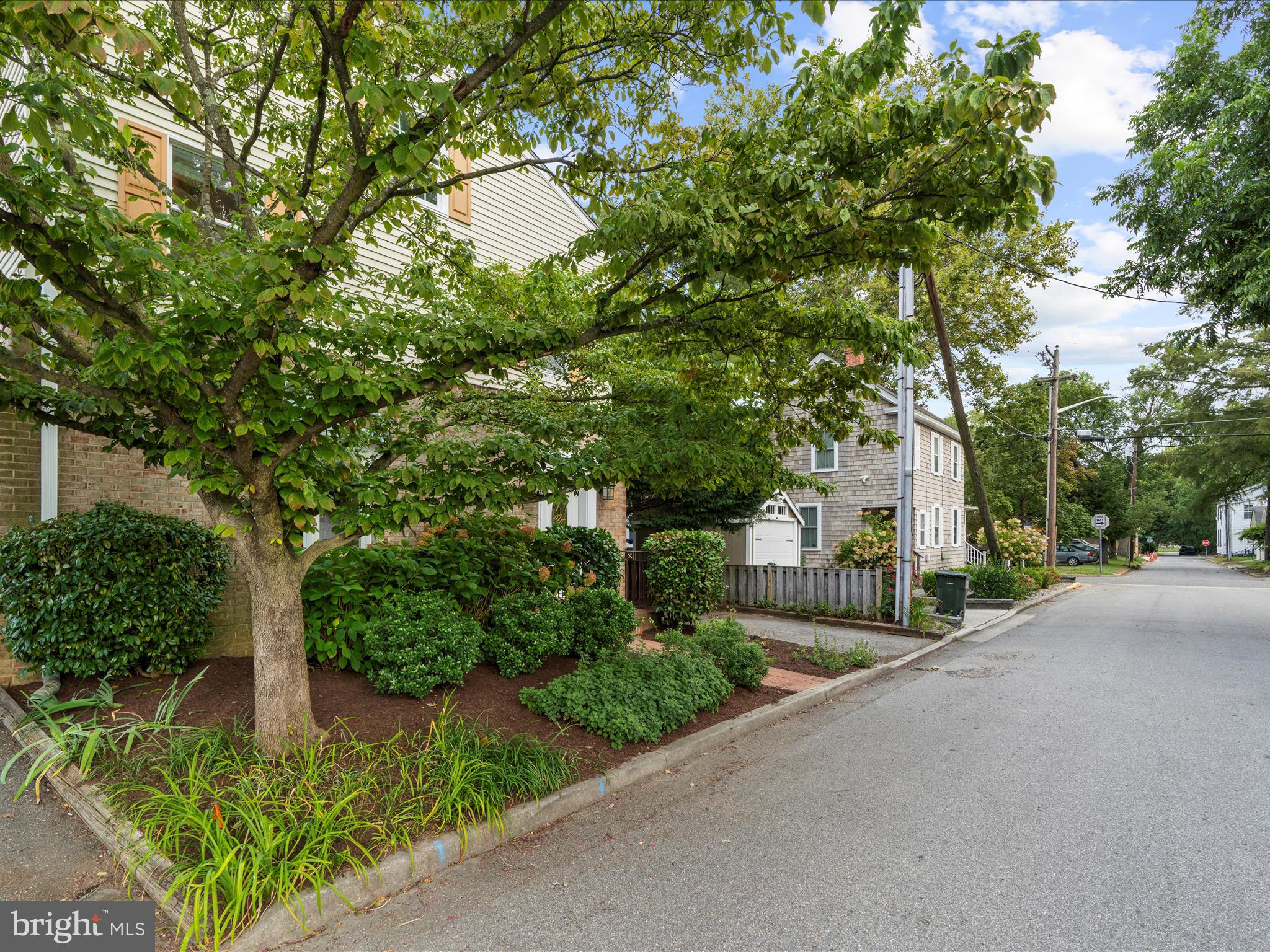 CARRIAGE HOUSE - Residential