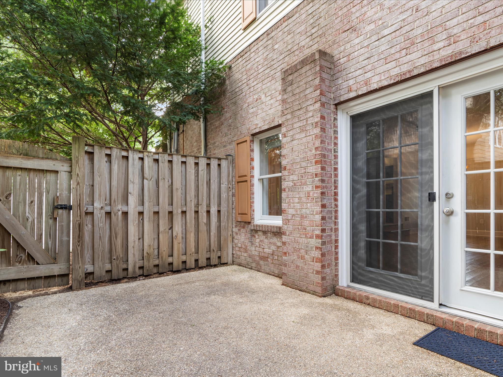 CARRIAGE HOUSE - Residential