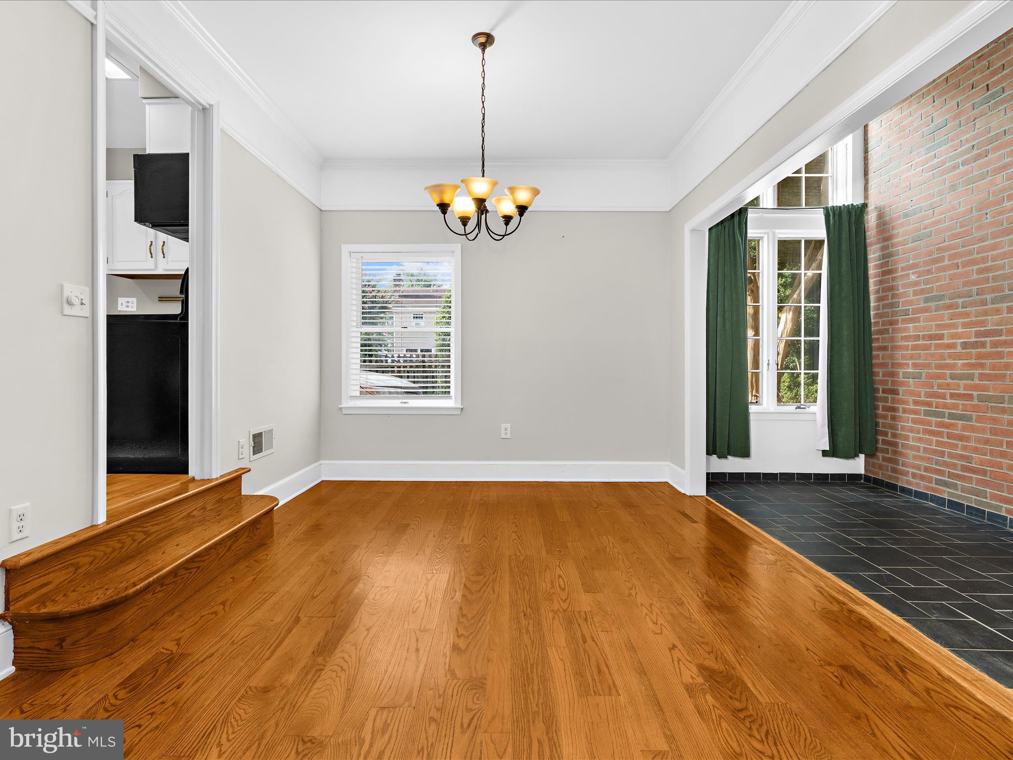 CARRIAGE HOUSE - Residential