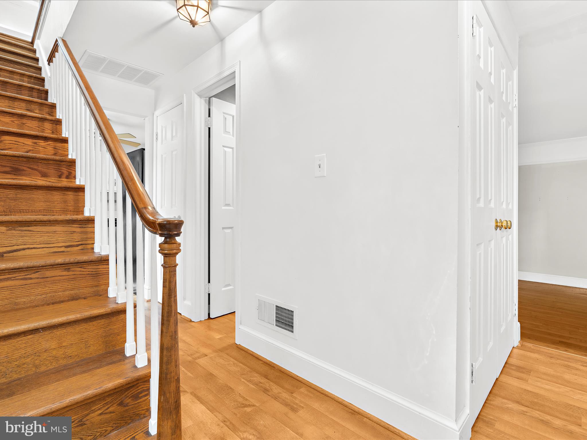 CARRIAGE HOUSE - Residential