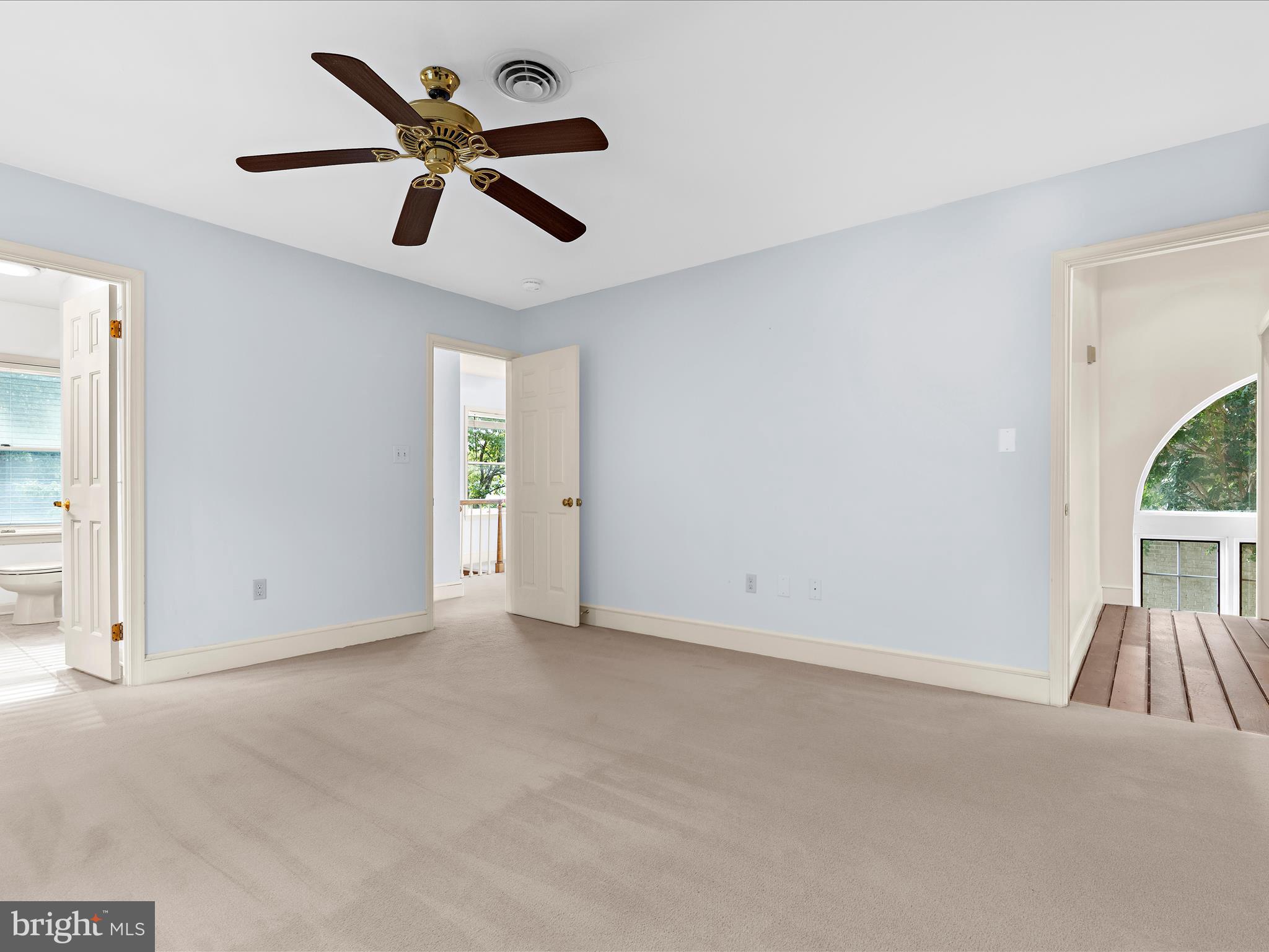 13 N THOROUGHGOOD LANE 24