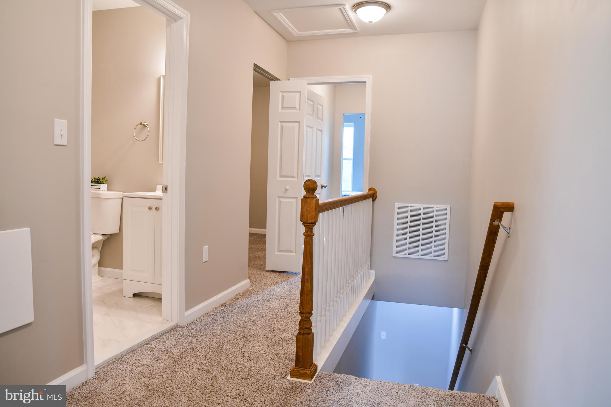 MONTEBELLO - Residential