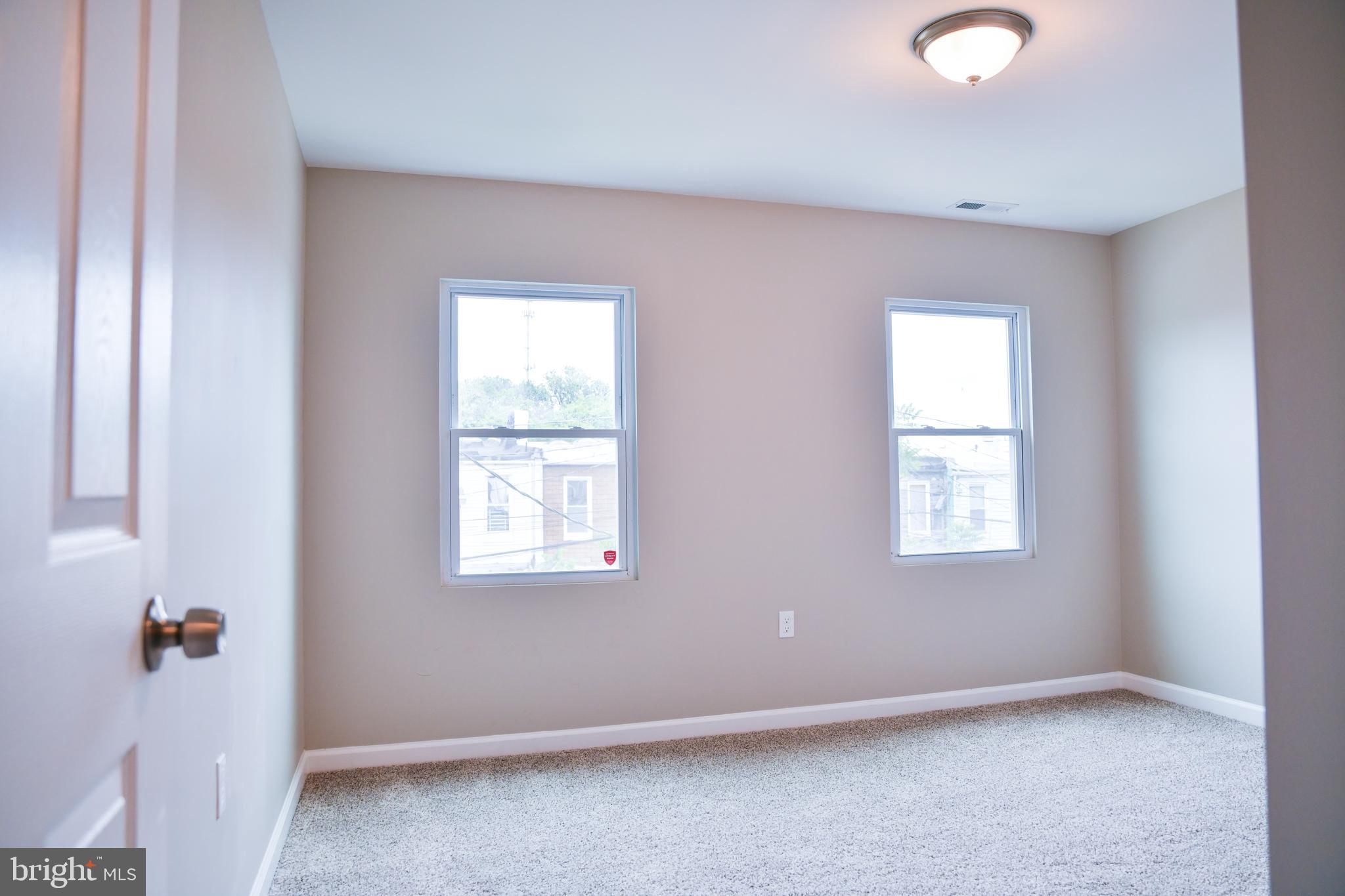 MONTEBELLO - Residential