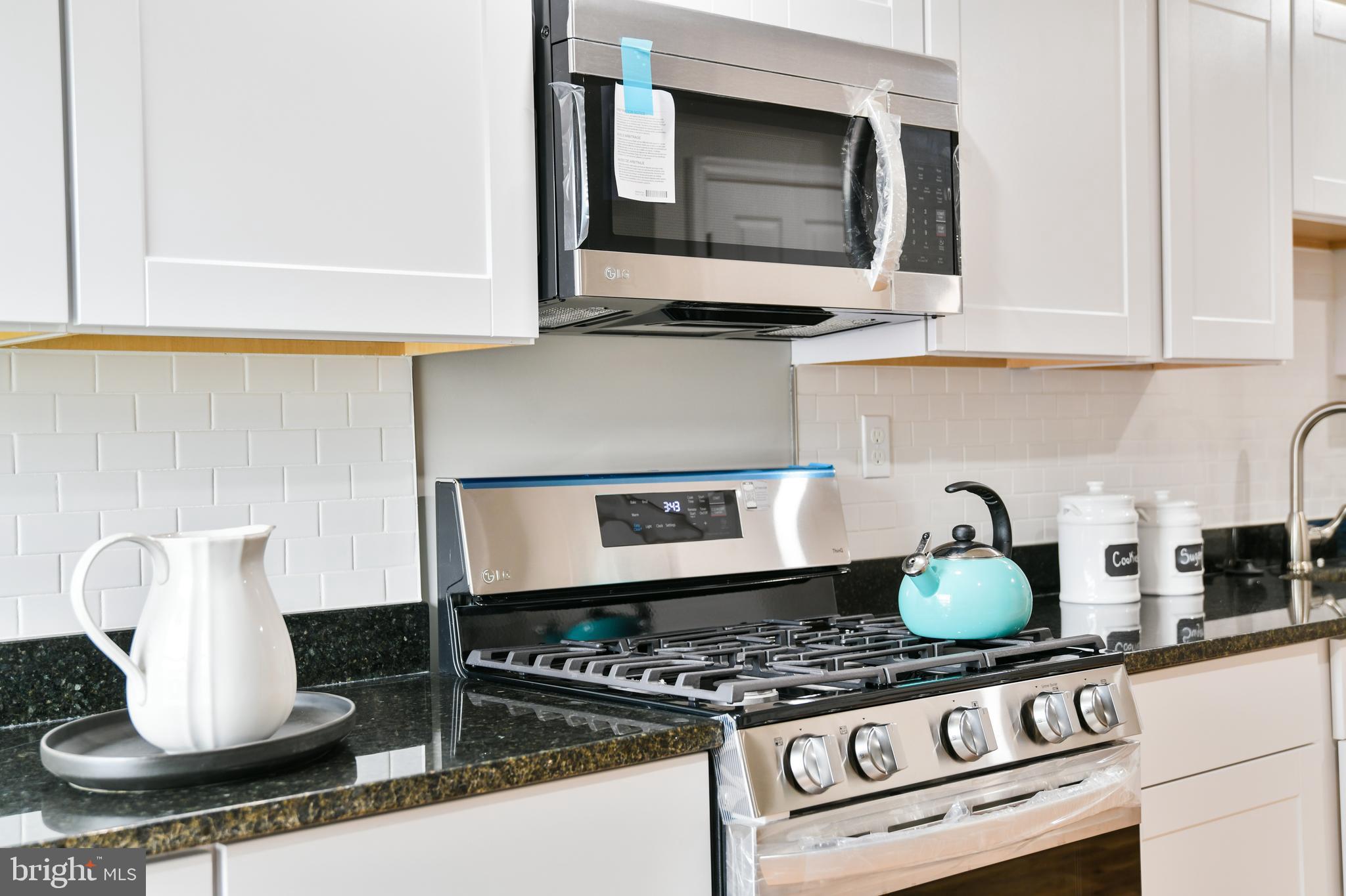 MONTEBELLO - Residential