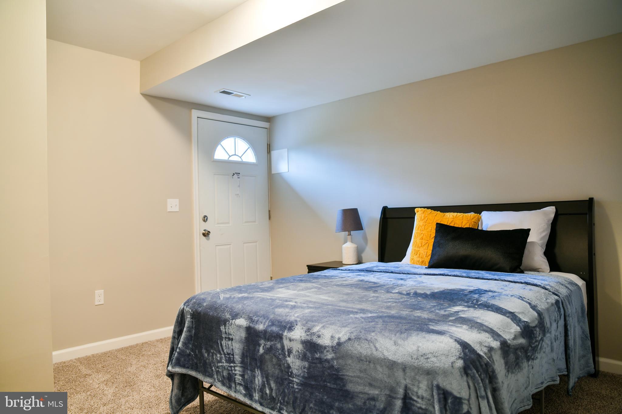 MONTEBELLO - Residential