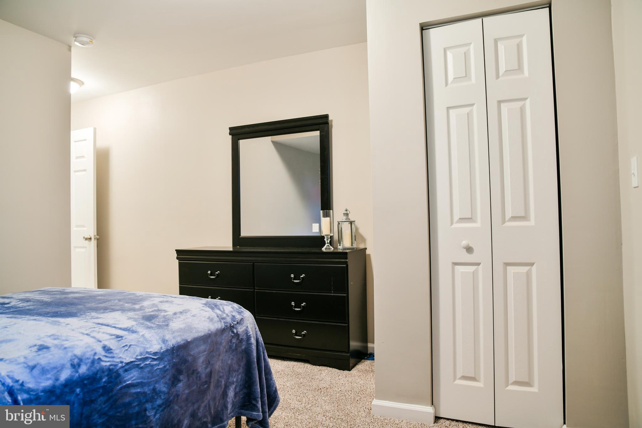 MONTEBELLO - Residential