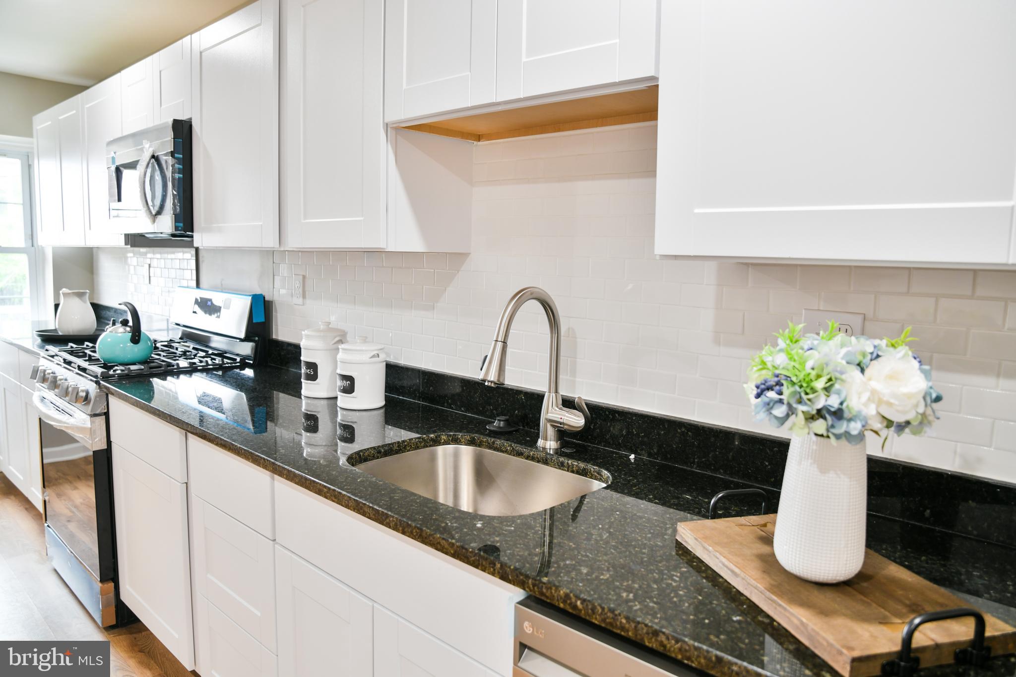 MONTEBELLO - Residential