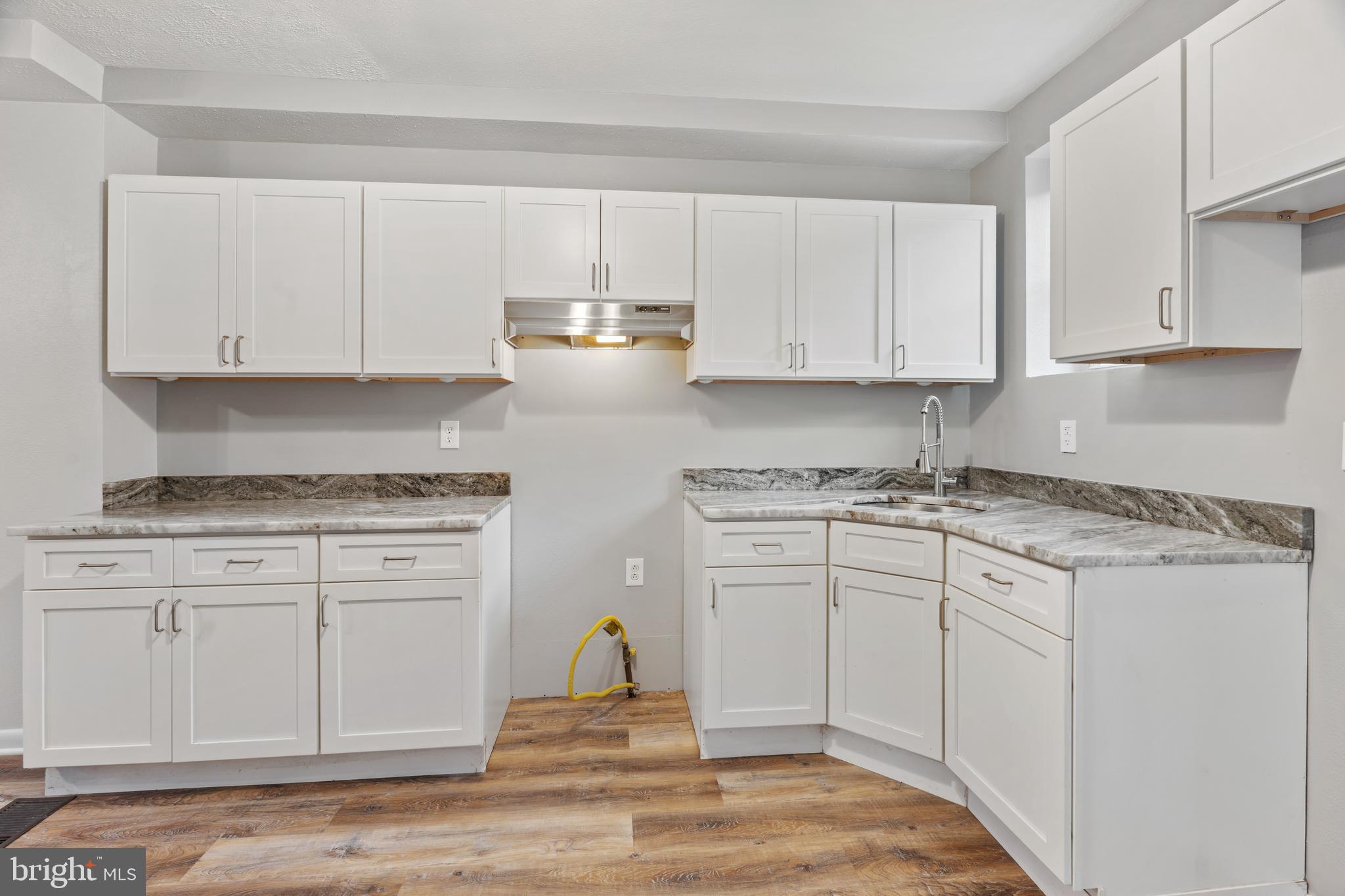 PORT RICHMOND - Residential