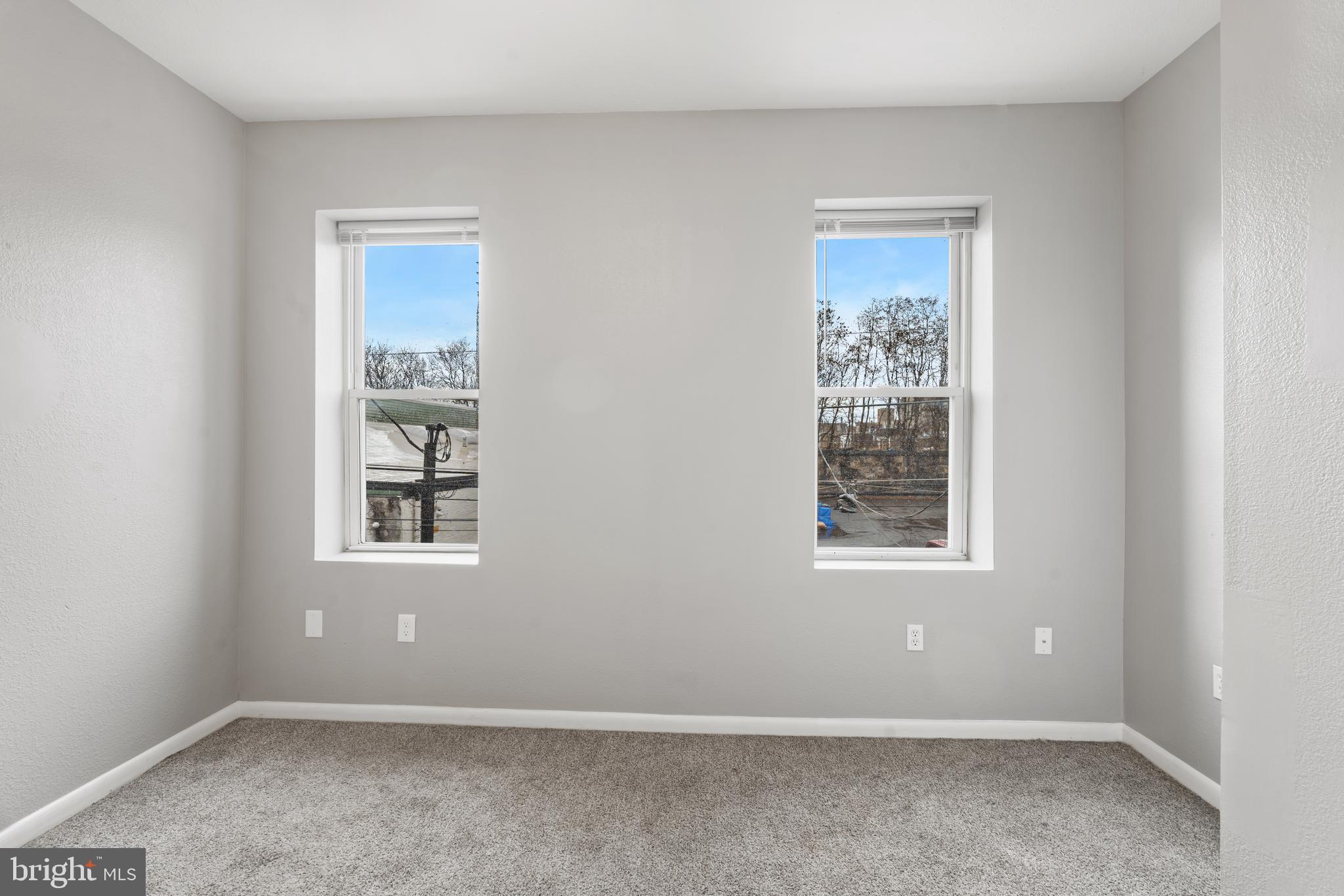 PORT RICHMOND - Residential